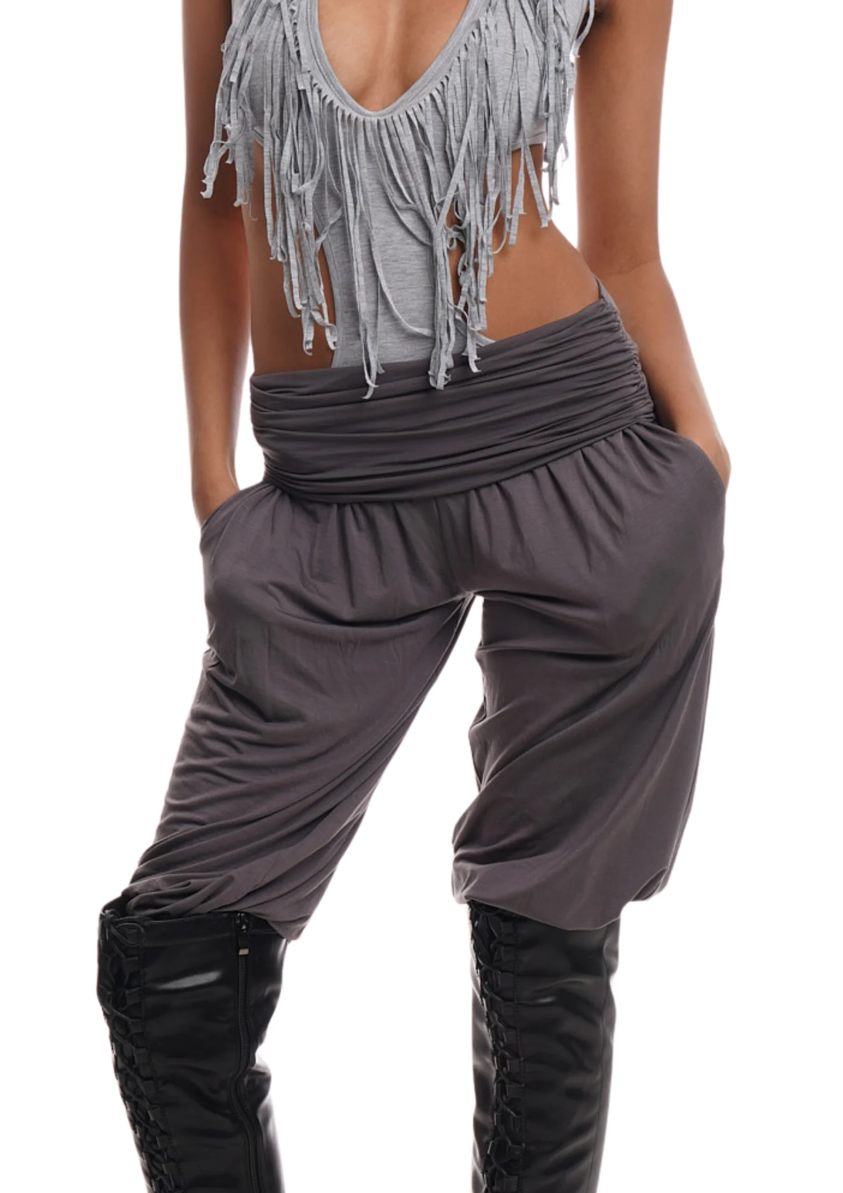 CHARLI CAPRIS IN SMOKE - Image 7