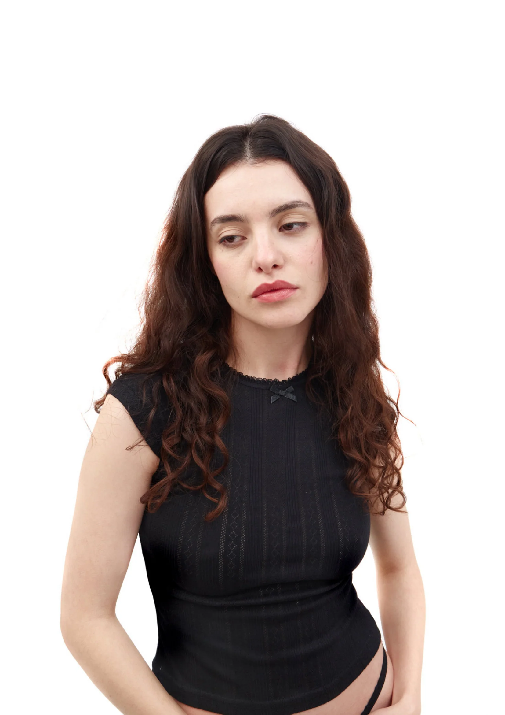 DAISY TEE IN BLACK