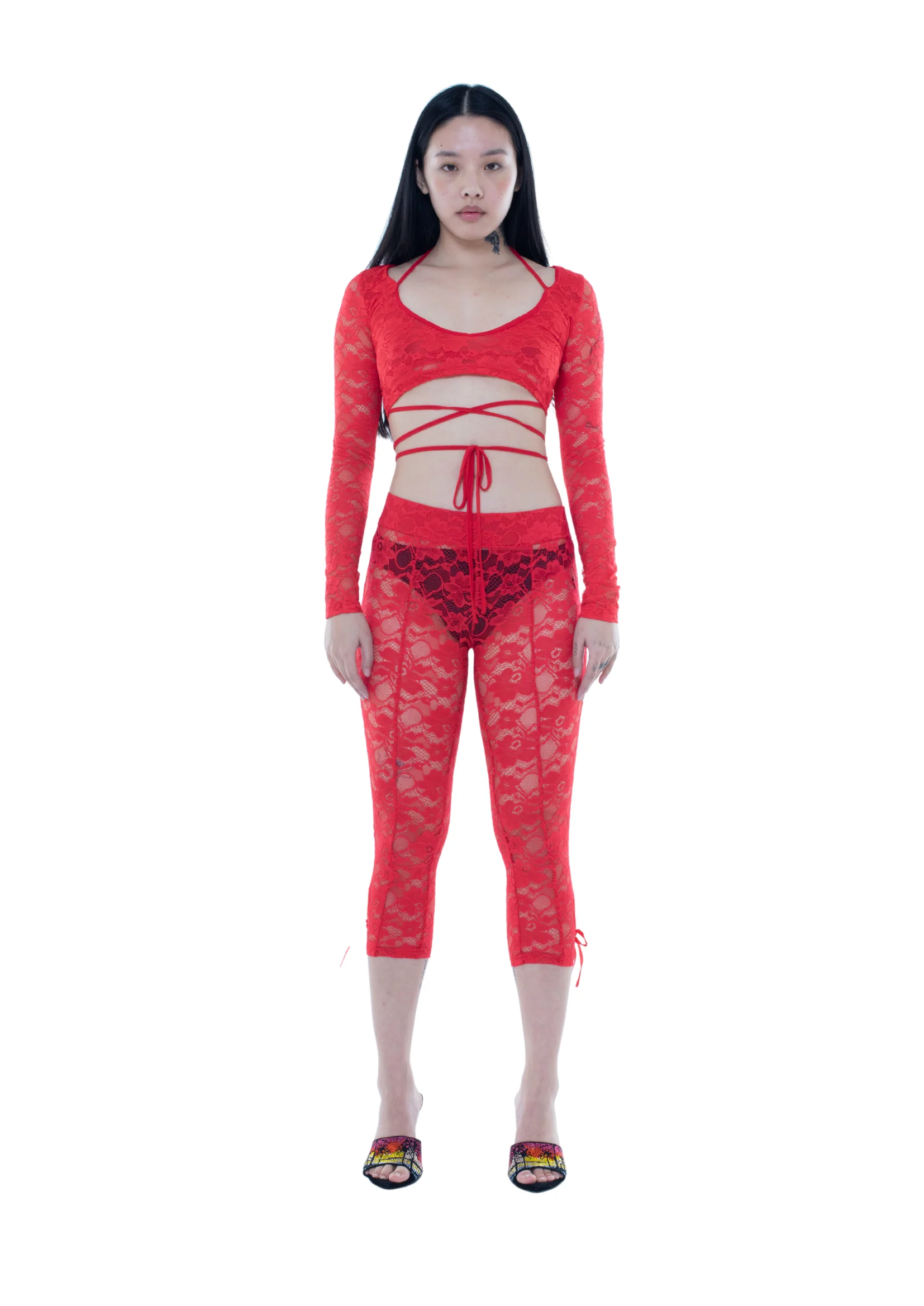 LACE CROP TOP IN RED