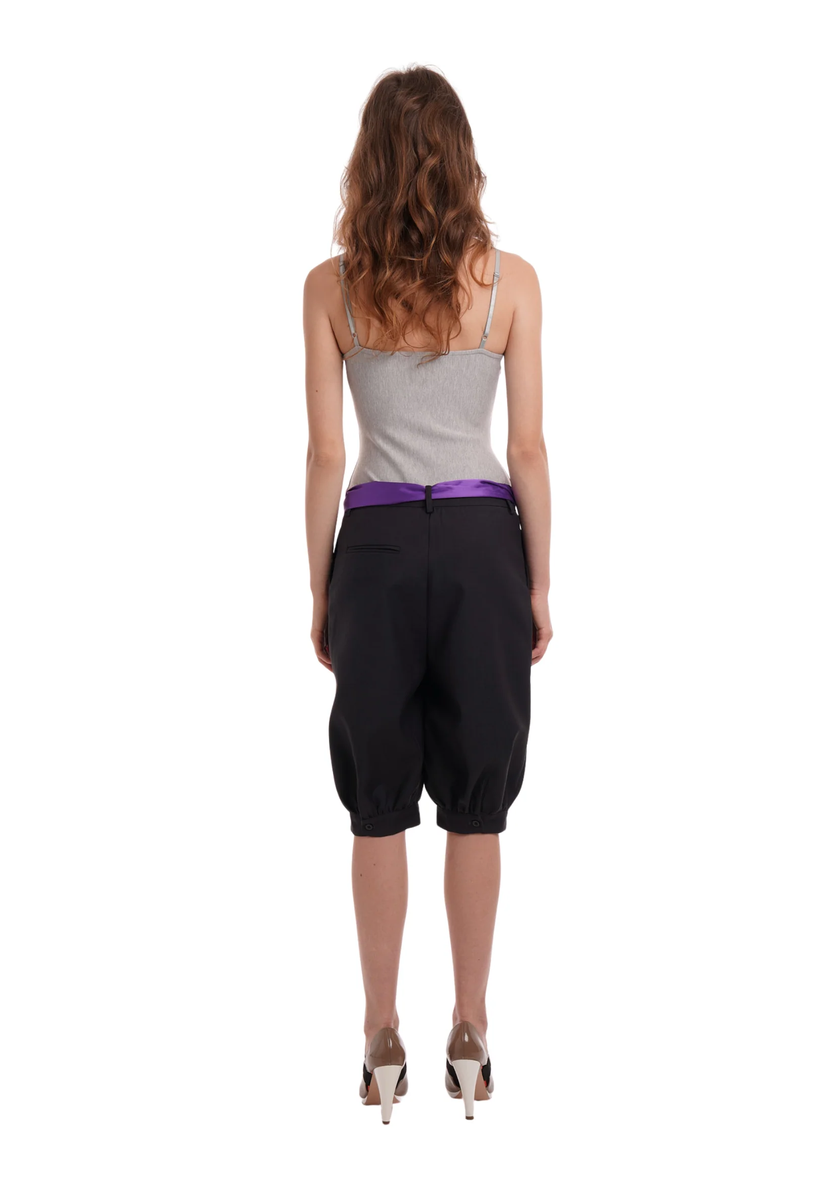 SLOUCH CAPRIS IN GREY - Image 3