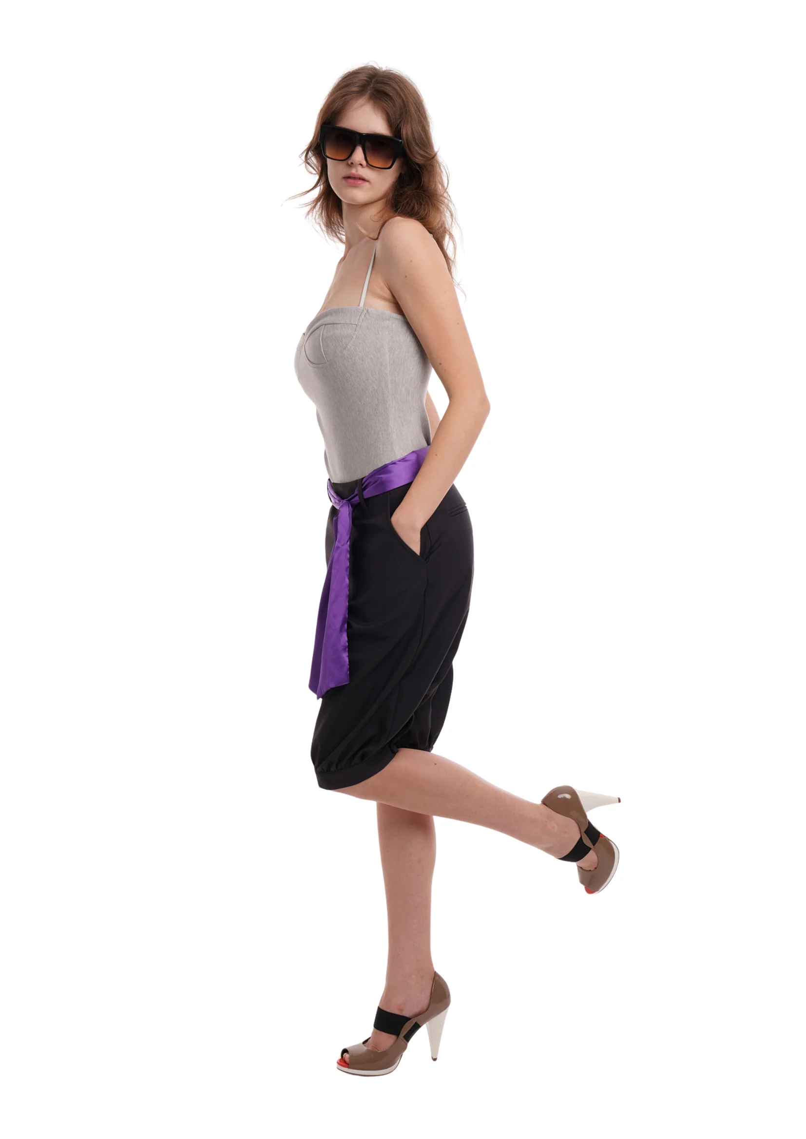 SLOUCH CAPRIS IN GREY - Image 5